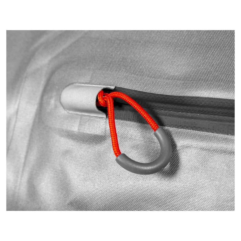 Westin W6 Roll-Top Duffelbag water-resistant zipper detail